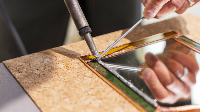 Initiation à l'art du Vitrail "Tiffany" avec Mélanie Cornu